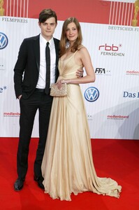 208251575_08482_alexandra_maria_lara_filmpreis_lola_007_122__122_496lo.jpg