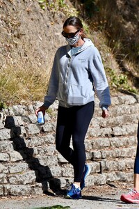       jen290620BZNimage103.jpg