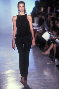 2101001923_DonnaKaran2000WomenRTW3.thumb.jpg.a0fe39041631f202da28f0ed1d1992a8.jpg