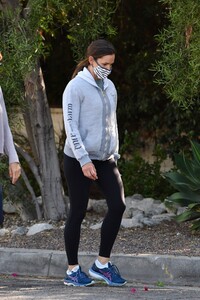       jen290620BZNimage145.jpg