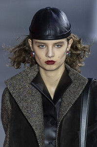222219416_LouisVuittonFall2019Details-X2NvcCTCFGx.thumb.jpg.91c4af0e4639d2c19aad5b7260dd7f63.jpg