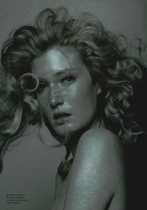 239724508_Loreal_Comte_Vogue_Italia_March_2005_06.thumb.png.dbe3e8e063dc90ba1e8d1835c5ab9082.png