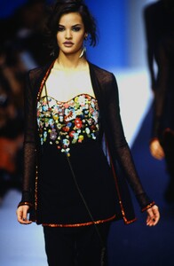 259188411_karl-lagerfeld-fw-1992(5).thumb.jpg.2c7c98a072ce6a145457dc65b7635217.jpg