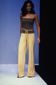 266590192_paco-rabanne-ss-1997(16).thumb.jpg.8c05874ff61b4a57225912f6a900437d.jpg