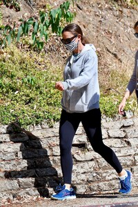       jen290620BZNimage118.jpg