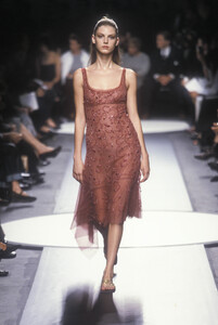 37626824_AlbertaFerretti2000WomenRTW1.thumb.jpg.fd774314dd1a3e0d4ca27dc6812410a3.jpg