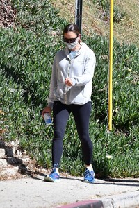       jen290620BZNimage124.jpg