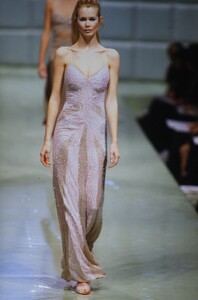 455695310_valentino-hc-spring-1996(14).thumb.jpg.03cf8cd8d1342d27da46aa479c7b18e3.jpg