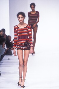 470830081_SoniaRykiel1997WomenRTW71.thumb.jpg.70d30f14f546b601d105ffed609f37d4.jpg