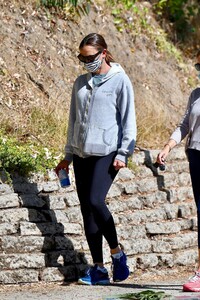       jen290620BZNimage116.jpg