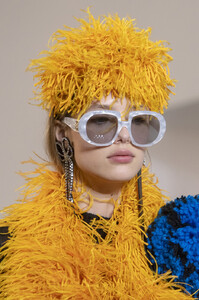 494730811_LoeweFall2019DetailsvmMFMY4L6dEx.thumb.jpg.3044b146344de07de5a8242b1f8b8a4b.jpg