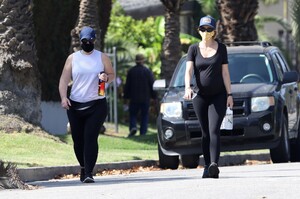       kat150620BZNimage114.jpg