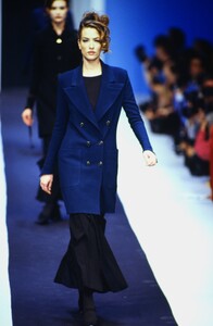 58005774_karl-lagerfeld-fw-1992(7).thumb.jpg.61eb5f663e3538b31be47d23cf57f0aa.jpg