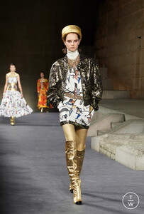 64-the-paris-new-york-2018-19-metiers-d-art-collection-look-64-89f621.thumb.jpg.bbc1a6dc9487860f2a88225ecaec5f6b.jpg