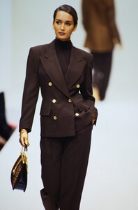 67969079_gucci-fw-1992(11).thumb.jpg.c189396b588b4cd192ddc1b9db3daf0e.jpg