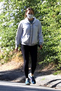       jen290620BZNimage133.jpg