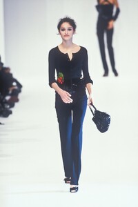 755749512_SoniaRykiel1997WomenRTW106.thumb.jpg.5b48bee8ae488bc5bb55f629685dd31f.jpg