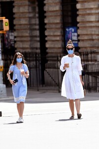       hol130620BZNimage52.jpg