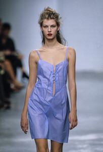 920048366_MiuMiuSpring19986.thumb.jpg.9b3cb4b4eda89167360b3ee20e28247a.jpg