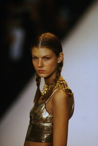 942071060_anna-sui-spring-1998(10).thumb.jpg.16c754f52f75489f024e73c82876cee6.jpg