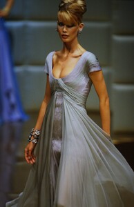 945447726_valentino-hc-fw-1995(19).thumb.jpg.cf429f655146c5b3f35812b7891801b7.jpg