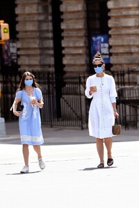       hol130620BZNimage51.jpg