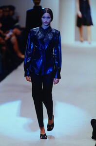 958563828_fendi-ss-1998(1).thumb.jpg.7a837fdea5182cf1a317fe8fd87c0efb.jpg