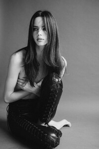 Adriana-Mora-by-Elizabeth-Jose-Pablo-5.thumb.jpg.7303fe592b746598a3aa8a49733f9252.jpg