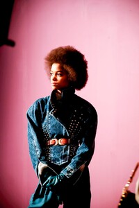Alberta-Ferretti-RTW-FW18-Milan-8916-1519232873.thumb.jpg.f3f2e9343135af950bc6eaed1abaa37a.jpg