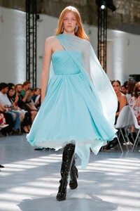 Alexandre-Vauthier-Men-SS20-Paris-5951-1562088186.thumb.jpg.caf14d2f14ce725dd6c2706306e6b68c.jpg