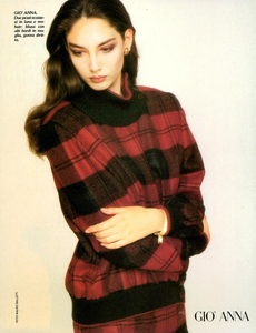 Balletti_Vogue_Italia_September_1987_01_02.thumb.png.b5e5e90e00b02a93a8b9ae7a2d7f33cb.png