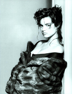 Barbieri_Vogue_Italia_September_1987_01_04.thumb.png.f1e01b9c98efee8fc31bf36efe530f39.png