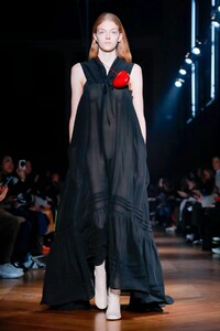 Beautiful-People-RTW-FW19-Paris-3883-1551715380.thumb.jpg.f3db59e6bf152b1638b7bc2f8abec02a.jpg