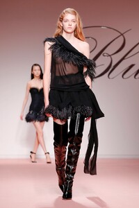 Blumarine-RTW-FW19-Milan-0967-1550812036.thumb.jpg.84c815f5b5e16bef5b3e417948d13338.jpg