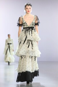 Brock-Collection-RTW-FW20-New-York-0799-1581254696.thumb.jpg.6a17e31004730d892420113251fccc4a.jpg