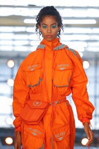 Byblos-Men-Women-RTW-SS19-Milan-1627-1537351694.thumb.jpg.dccd9081037b92f8a3dc0a9991b48cd0.jpg