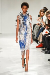Calvin-Klein-RTW-FW17-New-York-9592-1486723011.thumb.jpg.c08a005a4267794a0d400564fcee93ac.jpg