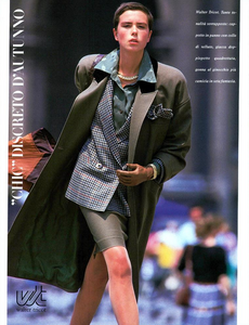 Caminata_Vogue_Italia_September_1987_01_01.thumb.png.7f819607bd873af718c2b9ff099dd14b.png