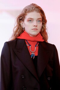 Chloe-RTW-FW19-Paris-6766-1551349979.thumb.jpg.dd19bd1d364087a9611d218905bd3292.jpg
