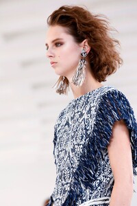 Chloe-RTW-SS19-Paris-7556-1538044494.thumb.jpg.6e1263b303cef5f4a4b47c0f5f42cc37.jpg