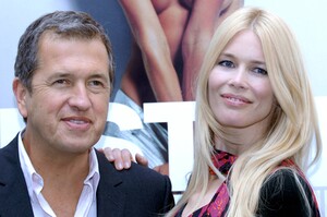 Claudia-Schiffer-con-Mario-Testino.jpg