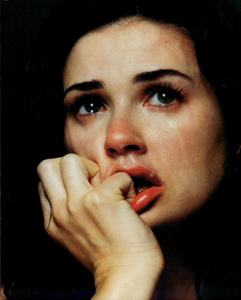 DM_Comte_Vogue_Italia_August_1993_05.thumb.png.e30445093e1eeb6071b60020d9352a9f.png
