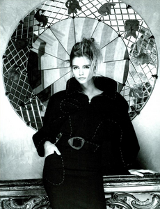 Diadul_Vogue_Italia_February_1988_01_07.thumb.png.1bff9c9ee76cb9e4b961e1009e784fcd.png