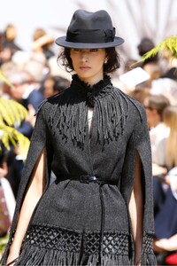 Dior-Couture-FW17-Paris-1639-1499094410.thumb.jpg.6cc3b28233029bb45e064354fe2c4f46.jpg