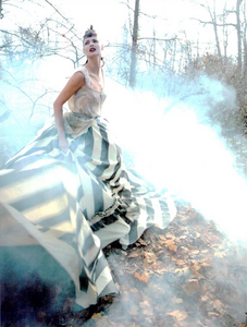 Diverstissement_Meisel_Vogue_Italia_February_1994_04.thumb.png.40cb3b2e3c7ba6f6cd4171cad8a3eb17.png