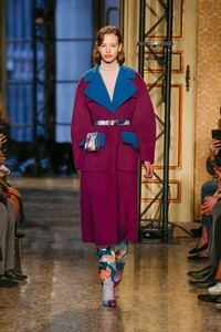 EMILIO-PUCCI-FW2018-19--(1).thumb.jpg.c82630570d0407924ff33bbbdeaf10a0.jpg