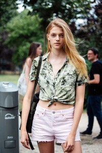 Eliza-Kallman-MJJ_0605.thumb.jpg.3048de17602522a66399a769fd4d9bed.jpg