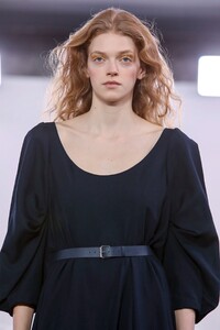 Gabriela-Hearst-RTW-FW20-New-York-6729-1581424463.thumb.jpg.ab7335ff9479829a791a3d53b0c2aa07.jpg