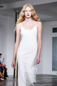 Gabriela-Hearst-RTW-SS19-New-York-9342-1536683366.thumb.jpg.8be57eab8bb7dfb4369007c2088437e0.jpg