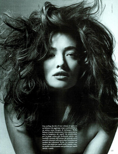 Gemelli_Vogue_Italia_April_1987_02_04.thumb.png.667c1553b5b8f7cf669d7ce508204fbe.png